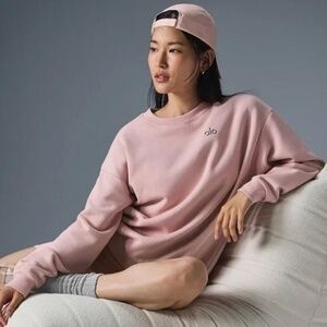 BALLET PINK // ALO YOGA Accolade Crewneck Pullover, brand new, unopened, medium